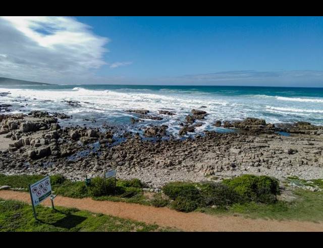 4 BEDROOM HOUSE FOR SALE IN JONGENSFONTEIN